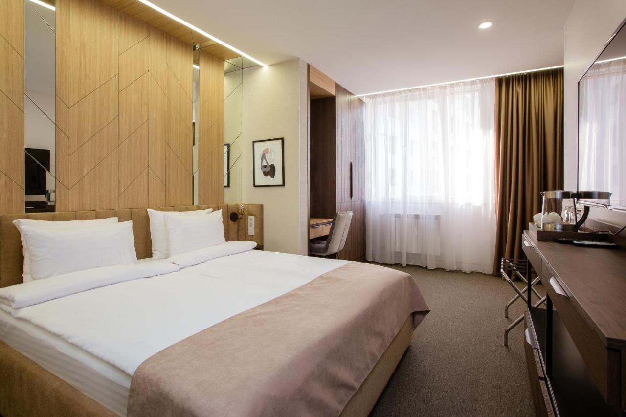 Cartez Hotel Erevan Esterno foto
