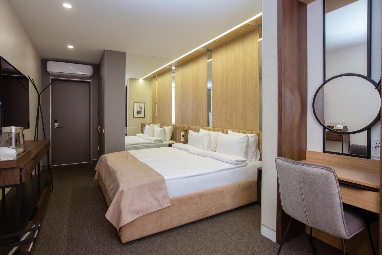 Cartez Hotel Erevan Esterno foto