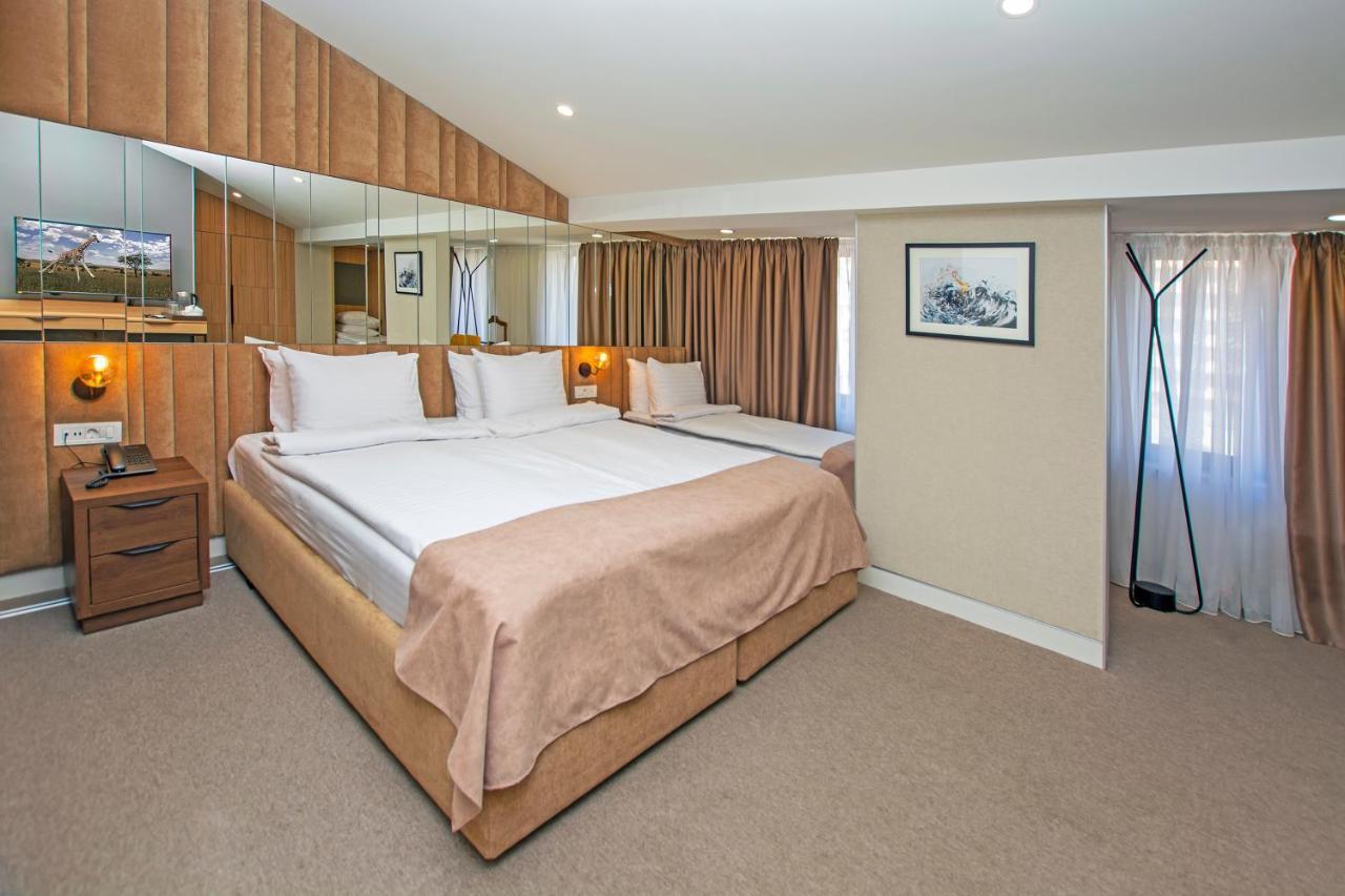 Cartez Hotel Erevan Esterno foto