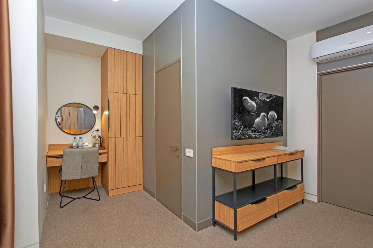 Cartez Hotel Erevan Esterno foto