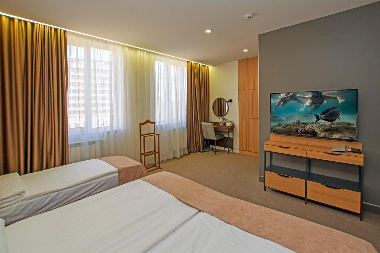 Cartez Hotel Erevan Esterno foto