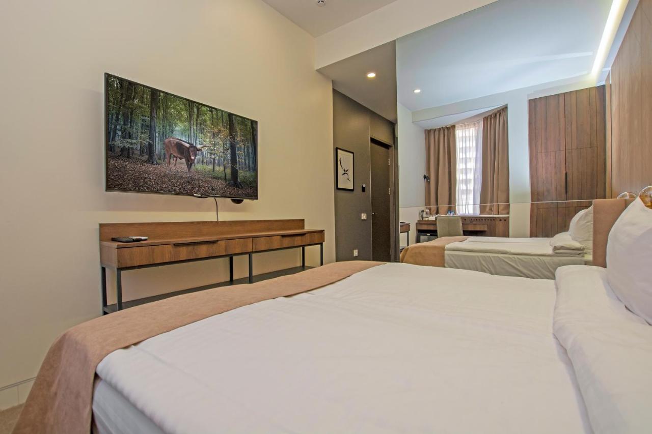 Cartez Hotel Erevan Esterno foto